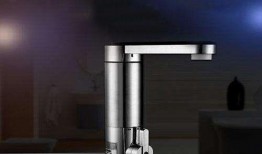 娱乐吃瓜君水龙头飞天,揭秘水龙头飞天的神奇事件