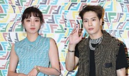 明星娱乐圈爆料吃瓜事件,明星幕后爆料，吃瓜群众狂欢时刻