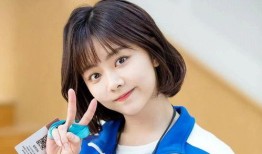 吃瓜娱乐圈谭松韵,娱乐圈的瓜田，她如何成为焦点？