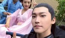 娱乐吃瓜小说双男主,双男主的甜蜜食趣之旅